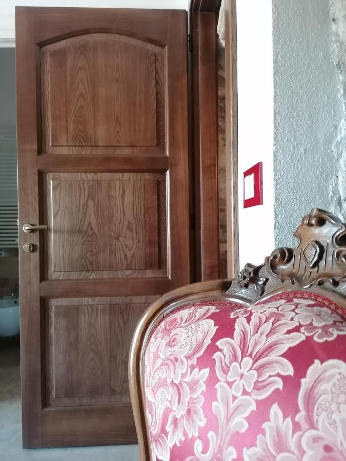 Deiana Acomodação com café da manhã Santu Lussurgiu Exterior foto