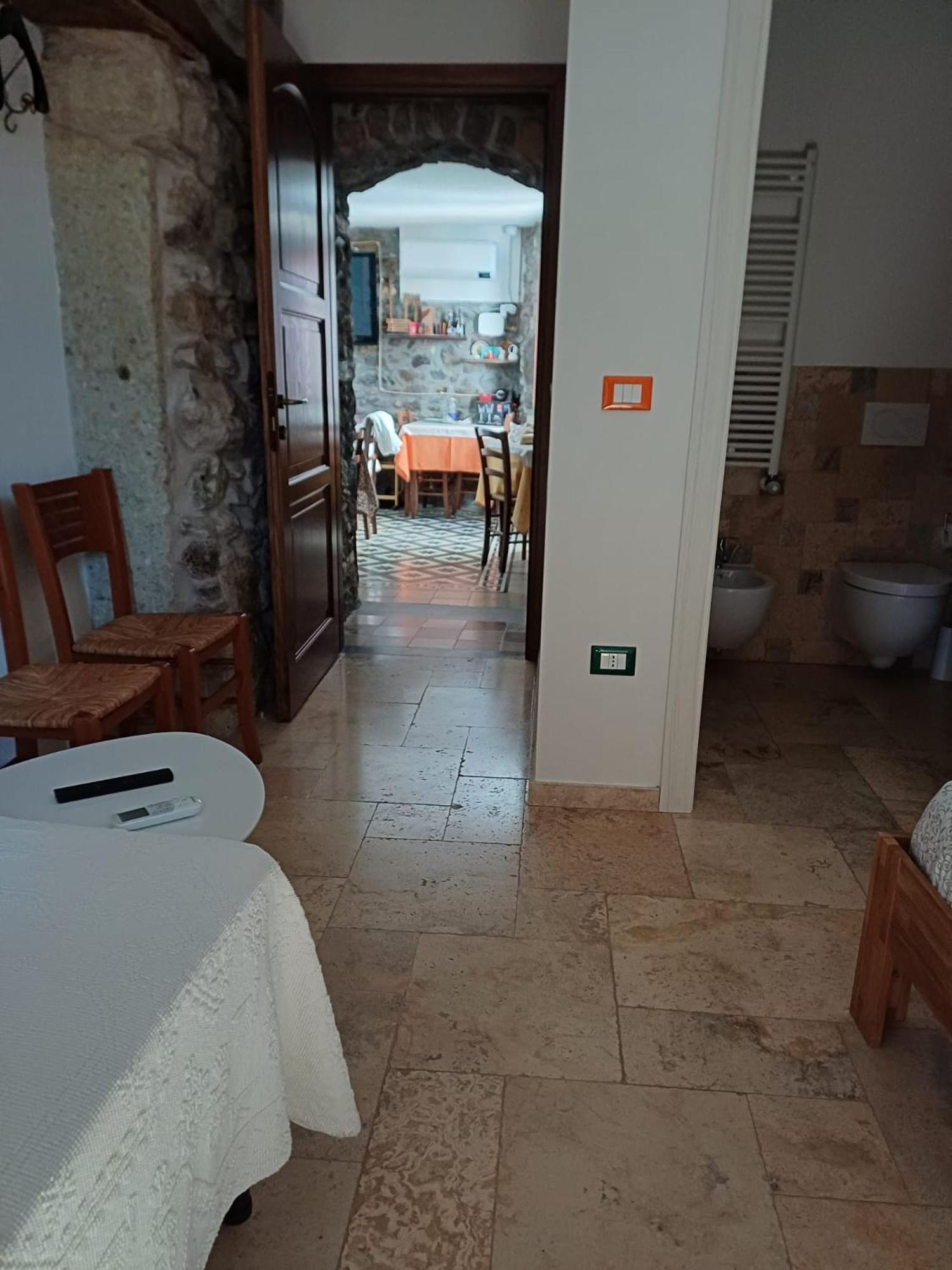 Deiana Acomodação com café da manhã Santu Lussurgiu Exterior foto